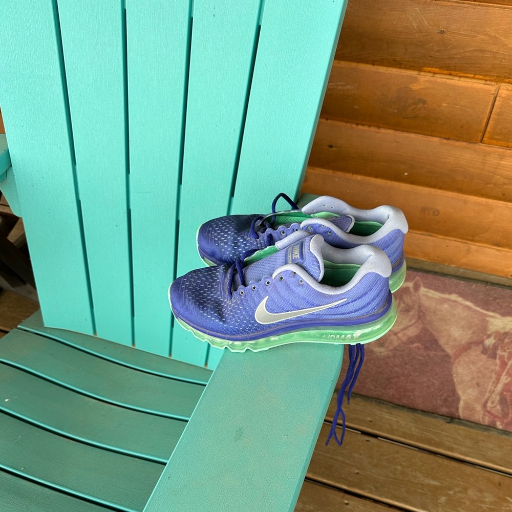 Nike women’s running sneakers